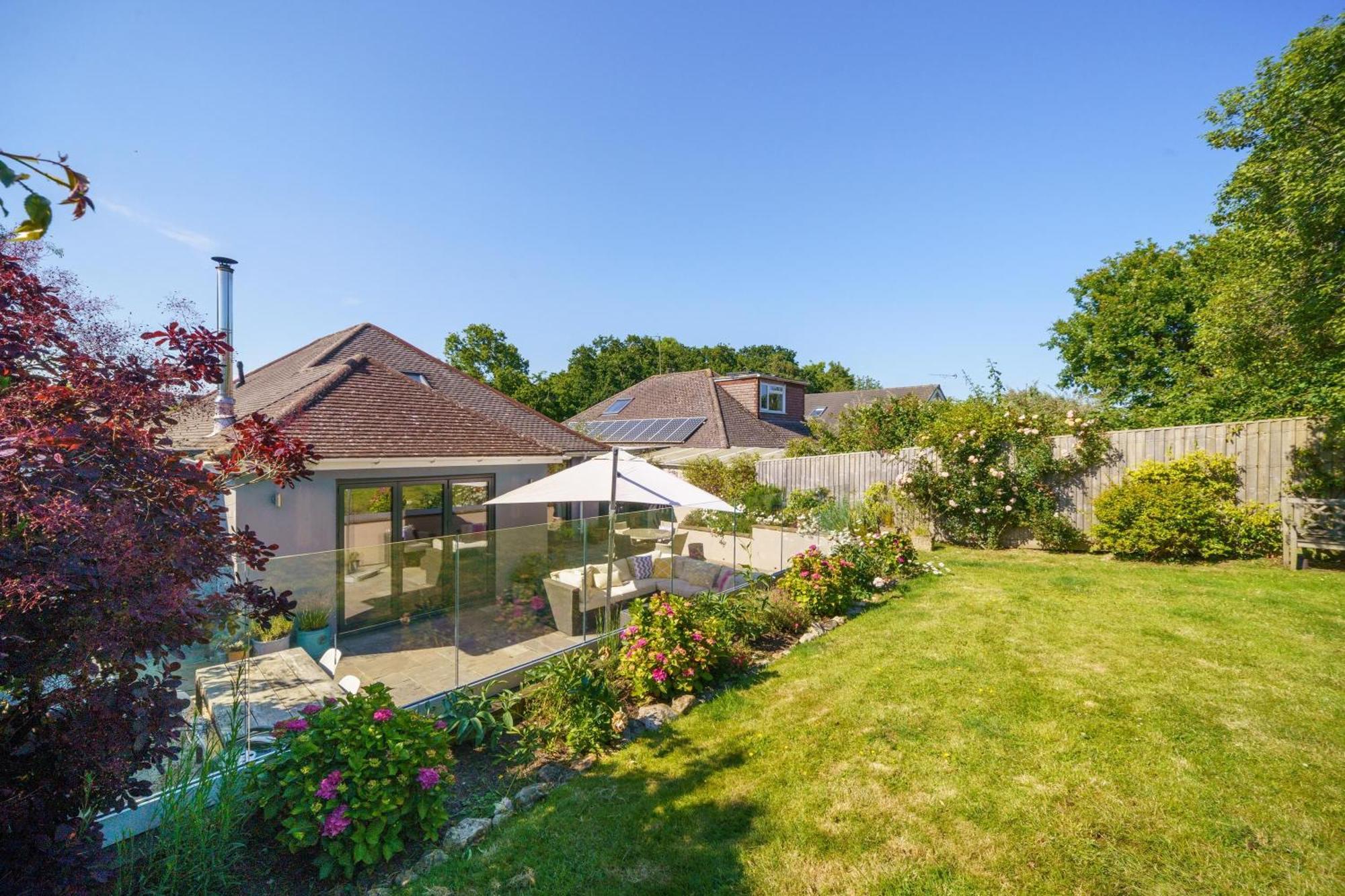 The Brackens Villa Seaview Exterior photo