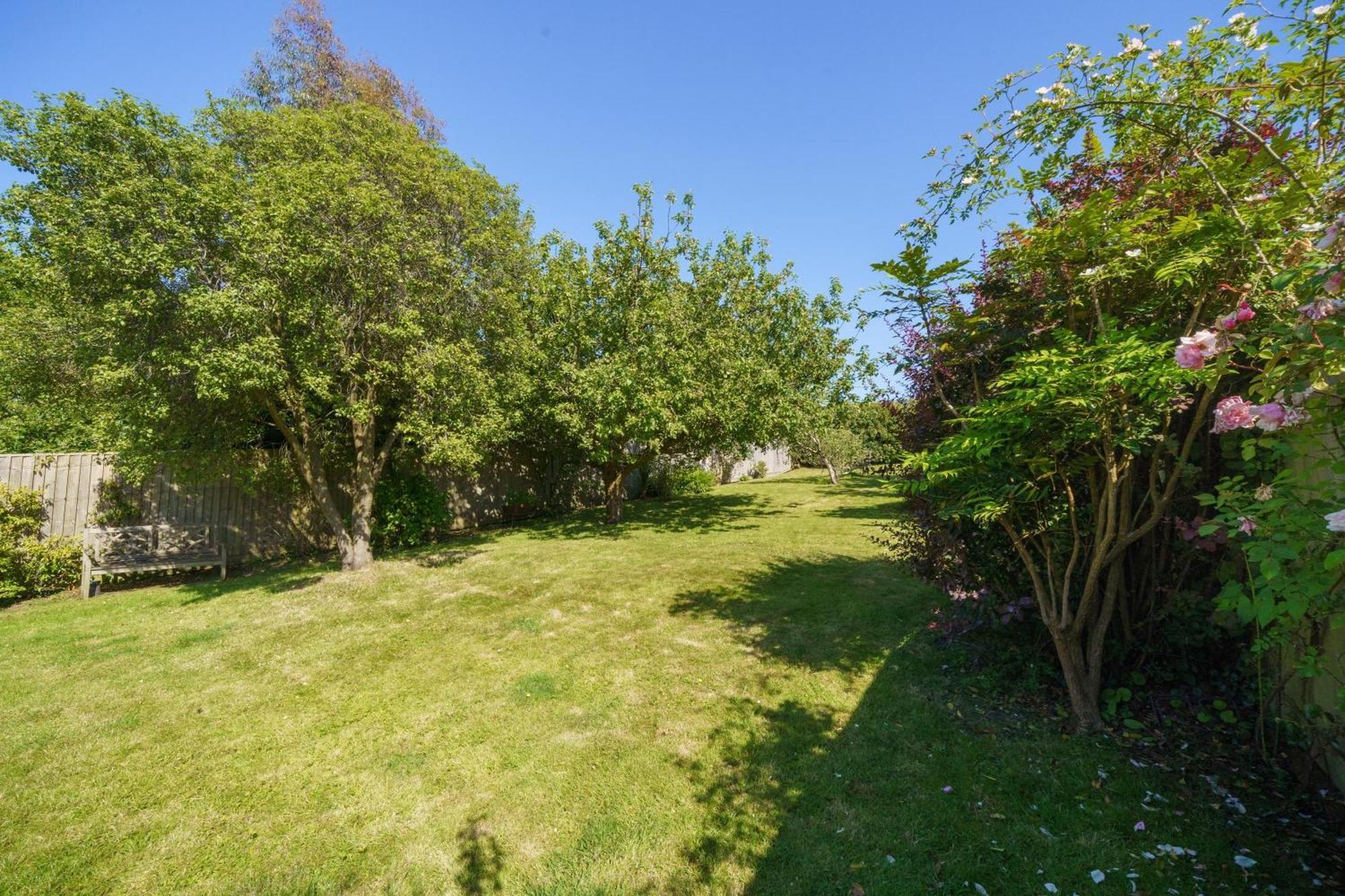 The Brackens Villa Seaview Exterior photo